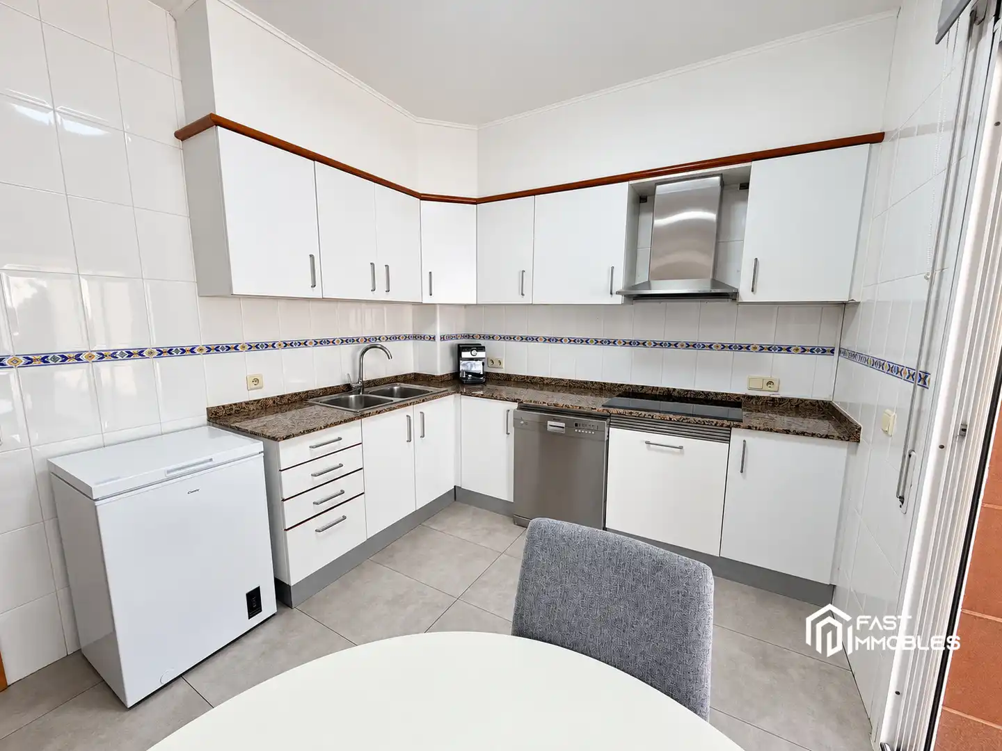 Kitchen of Detached homes for sale in Ponent