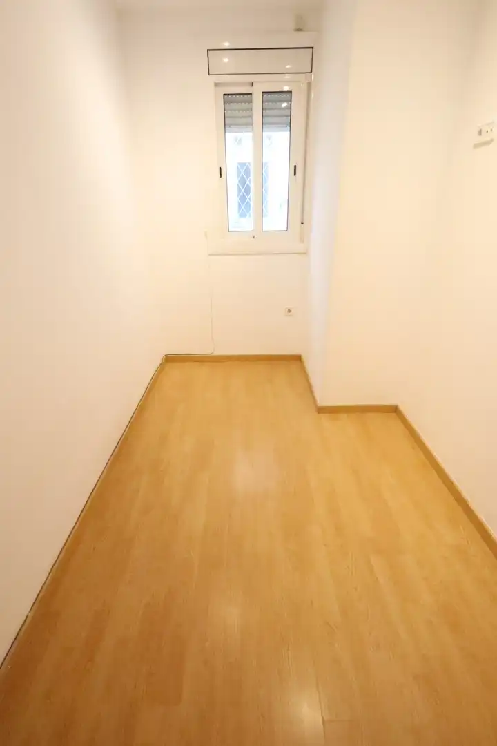 Habitación de Piso en venta en Barcelona con Balcón