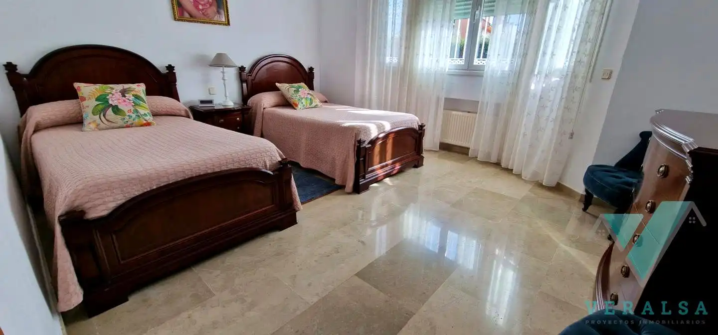 Casa o xalet en venda a Del Bonsái, Prado Norte