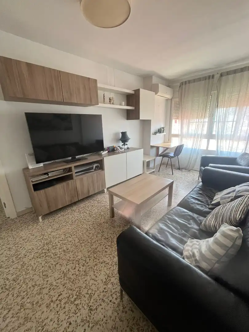 Sala d'estar de Pis en venda en La Línea de la Concepción amb Moblat