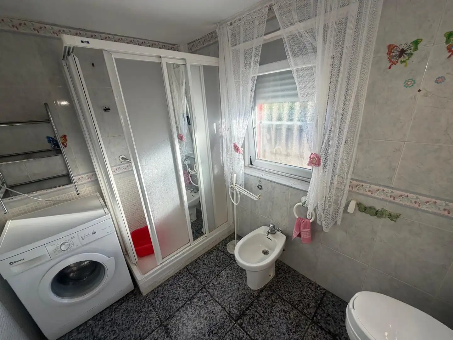 Bathroom of Country homes for sale in Cuelgamures  with Furnished and Washing machine
