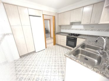 Wohnung mit Aufzug zum Verkauf in Zona Nord