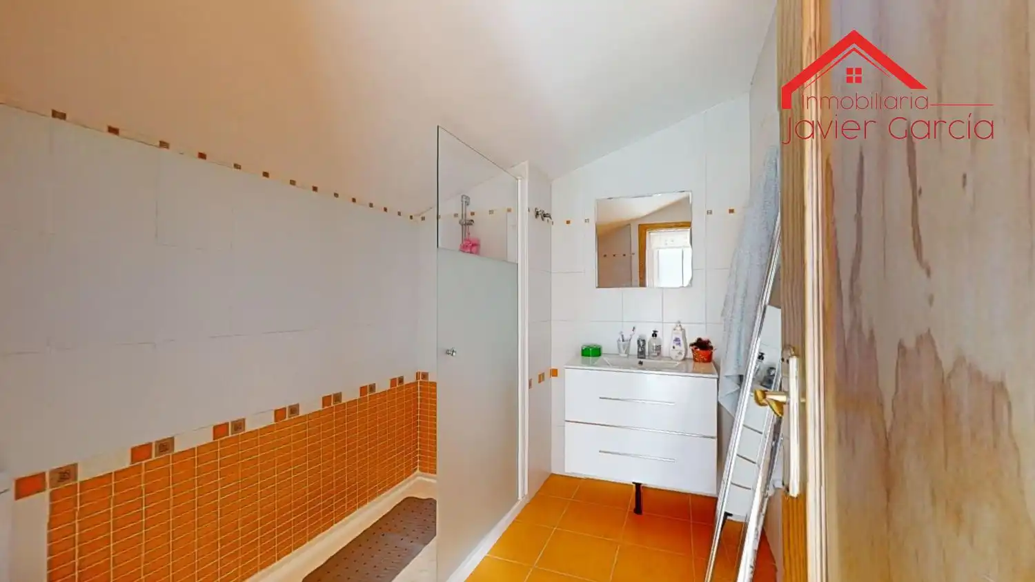 Baño de Dúplex en venta en Villafranca de los Barros con Aire acondicionado, Calefacción y Parquet