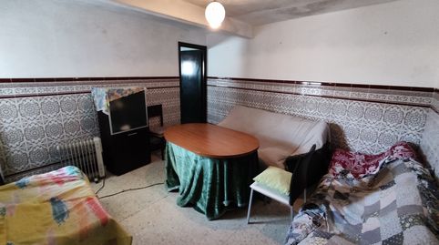 Casa de tres dormitorios con patio de unos 35 metros cuadrados