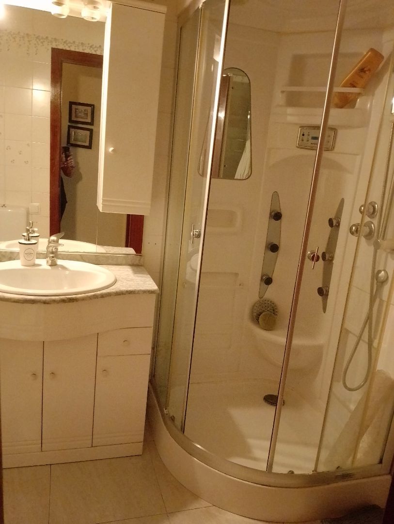 Bathroom of Flat for sale in  Lleida Capital  with Air Conditioner, Heating and Furnished