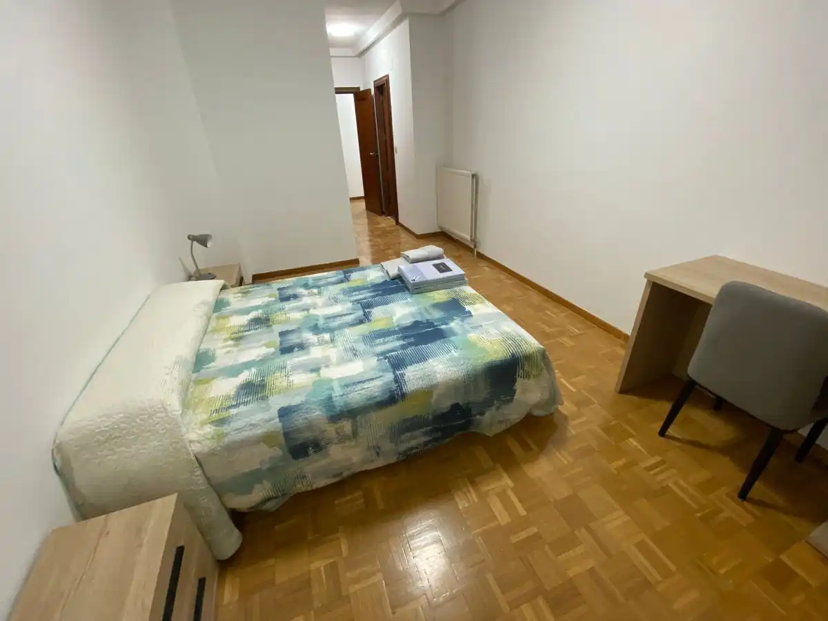 Schlafzimmer von Wohnung zur Miete in Palencia mit Klimaanlage, Heizung und Möbliert