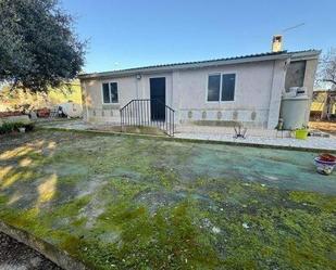 Vista exterior de Casa o xalet en venda en Cáceres Capital amb Jardí privat, Terrassa i Traster