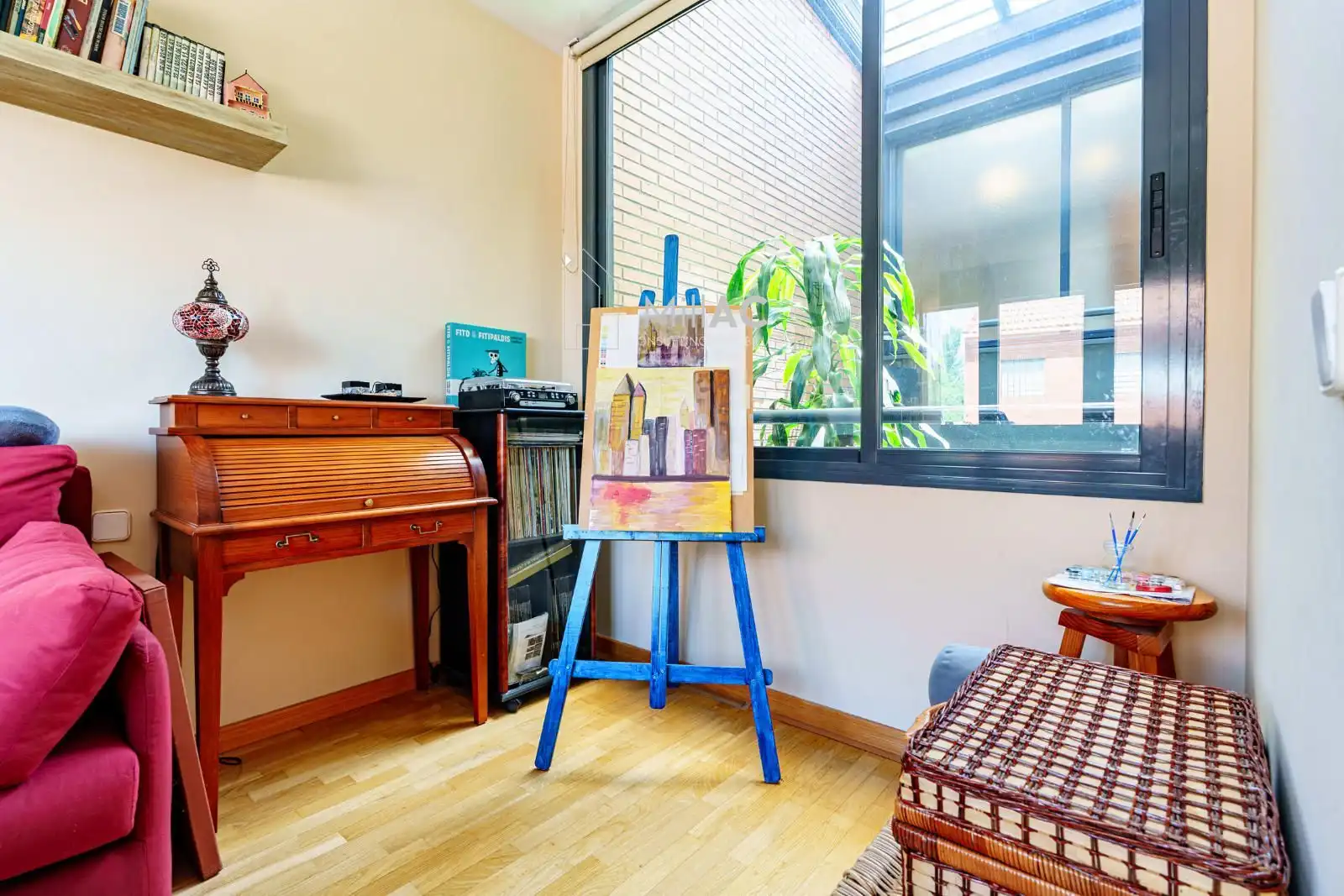 Sala de estar de Casa adosada en venta en Madrid con Aire acondicionado, Calefacción y Jardín privado
