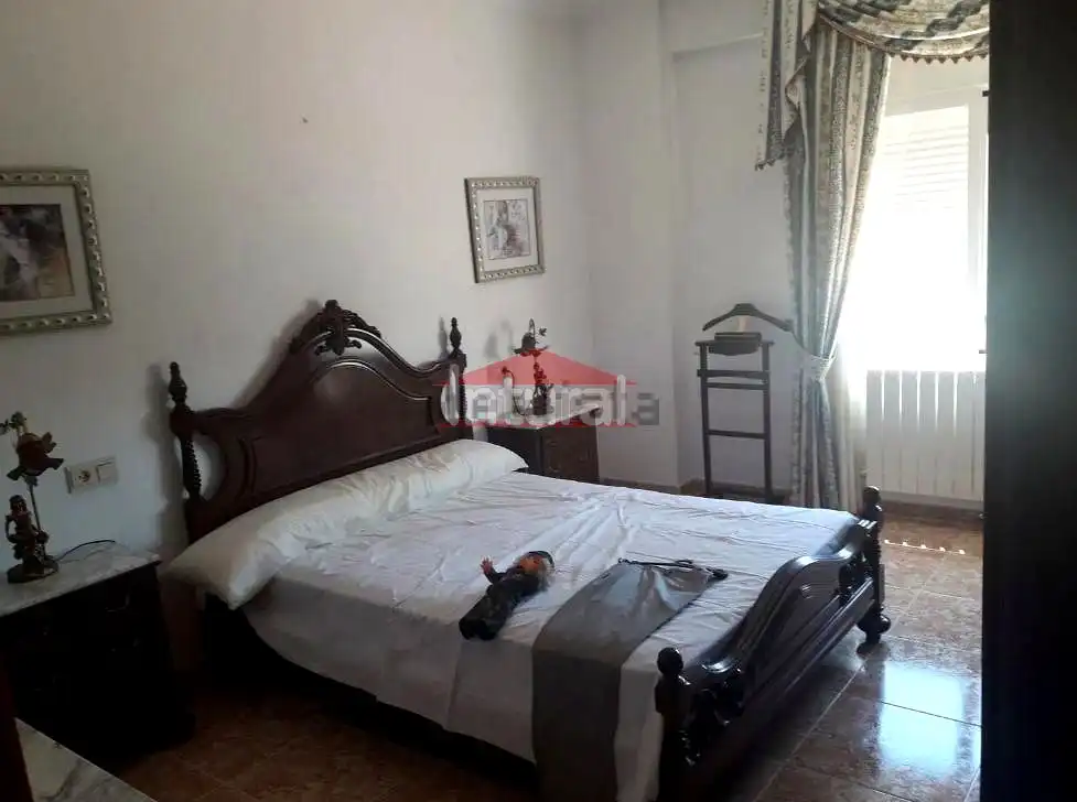 Habitación de Casa adosada en venta en San Pedro con Calefacción y Terraza