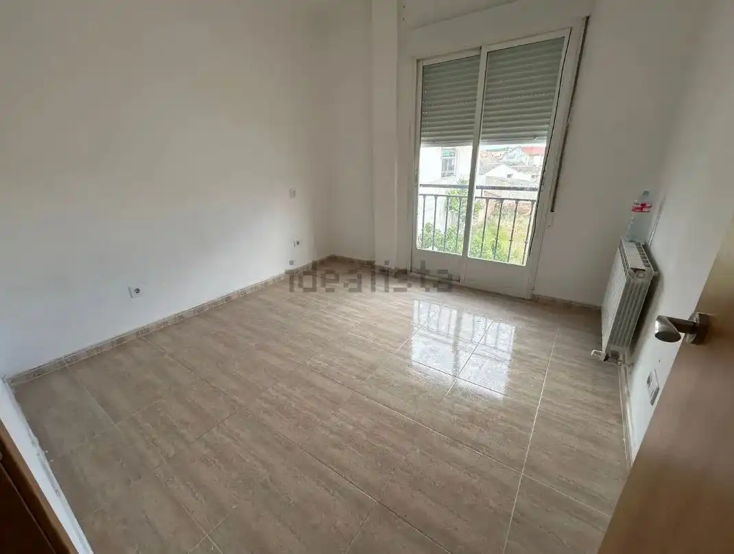 Schlafzimmer von Wohnung zum Verkauf in Miguelturra mit Heizung, Terrasse und Balkon