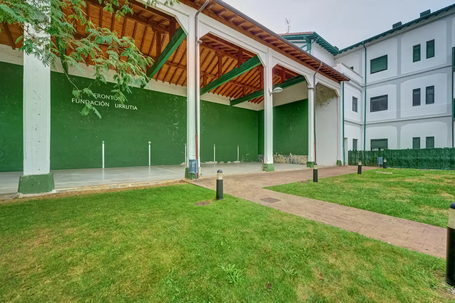 Vista exterior de Pis en venda en Baztan amb Jardí privat, Terrassa i Traster