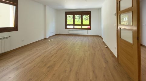 Foto 4 de Casa o chalet de alquiler en Calle de Rosalía de Castro, Oroso, A Coruña