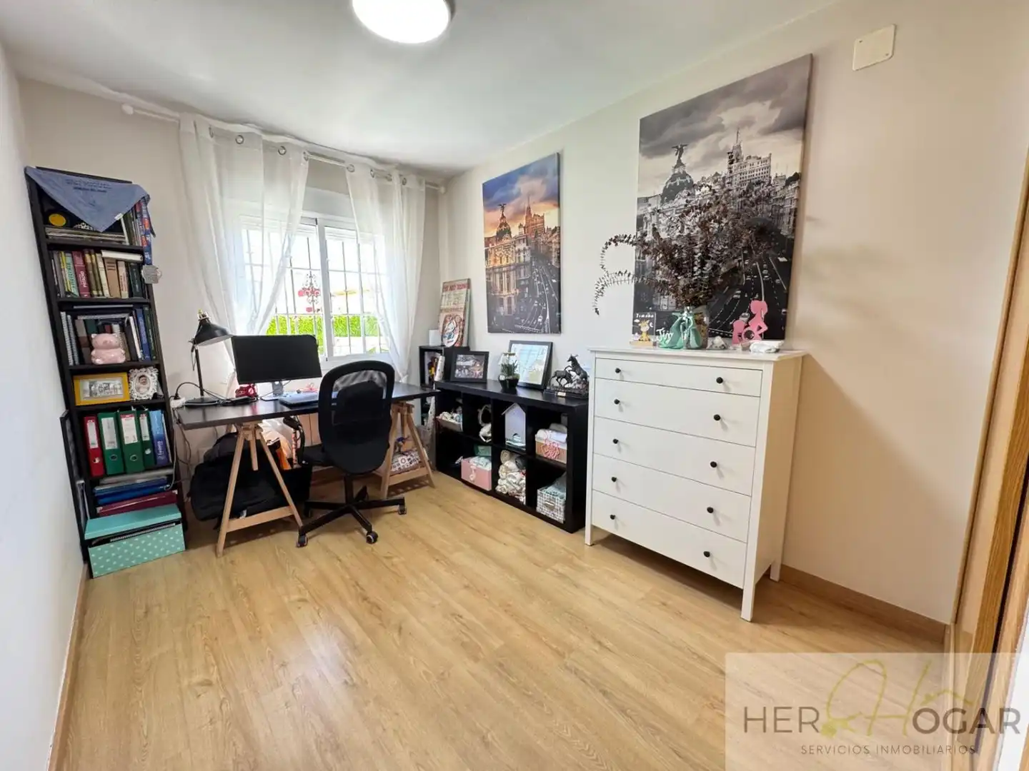 Habitación de Casa o chalet en venta en Burguillos de Toledo con Aire acondicionado, Calefacción y Jardín privado