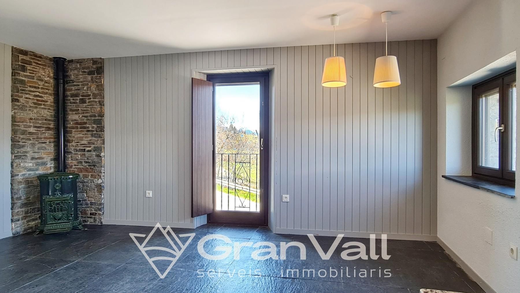 Menjador de Casa adosada en venda en Fontanals de Cerdanya amb Calefacció