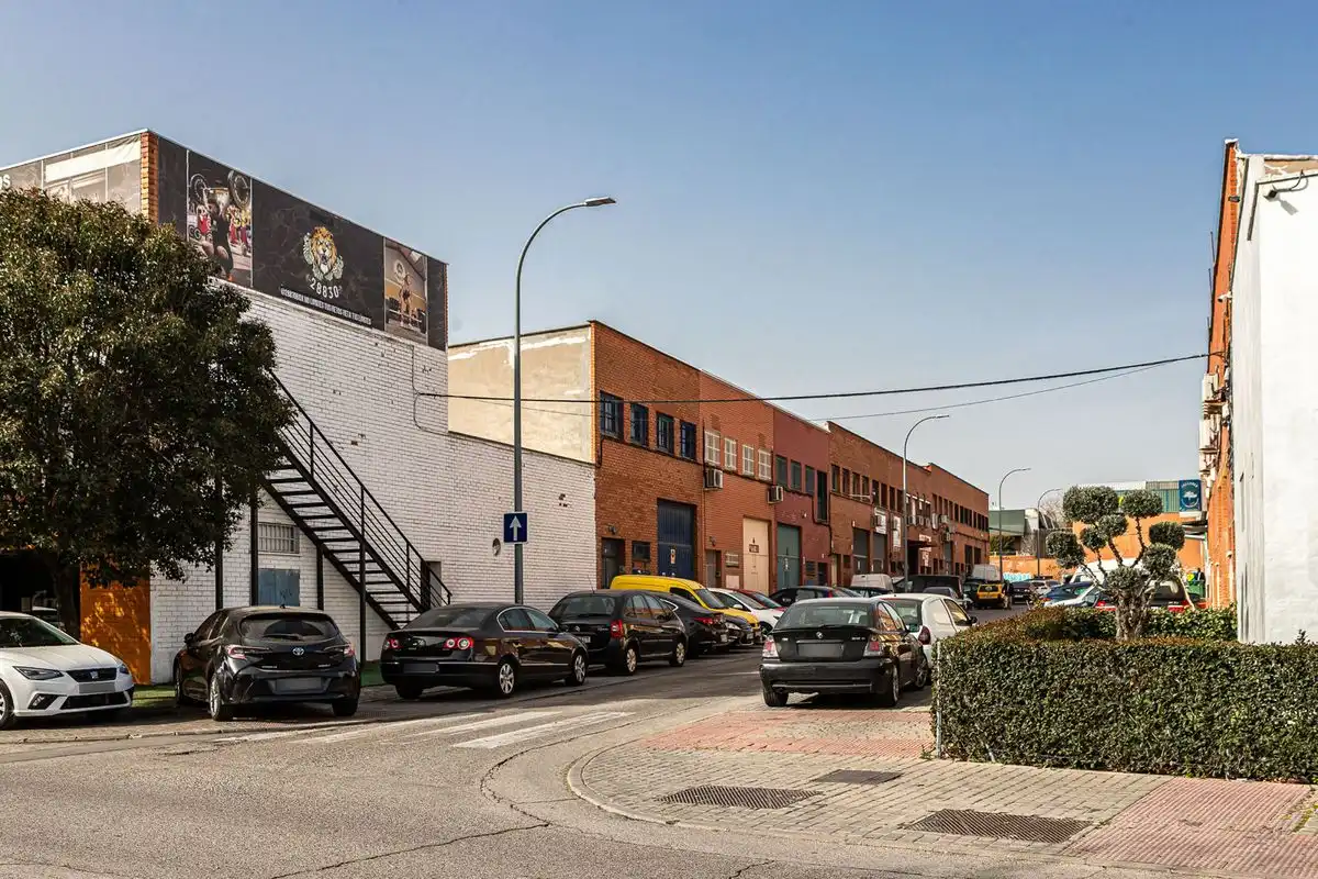 Business premises for sale in C. de Soria, imagen 3