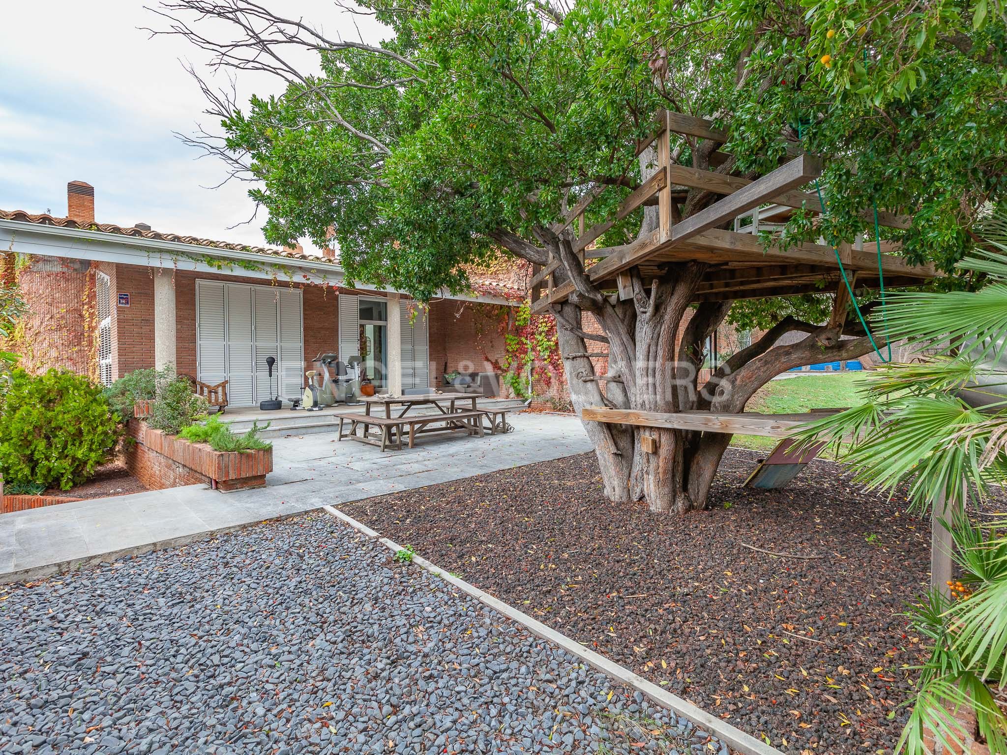 Terrace of House or chalet for sale in Castellar del Vallès  with Air Conditioner, Heating and Private garden