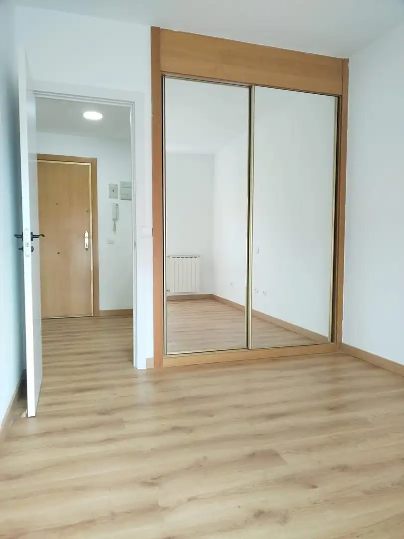 Flat for rent in Perlita