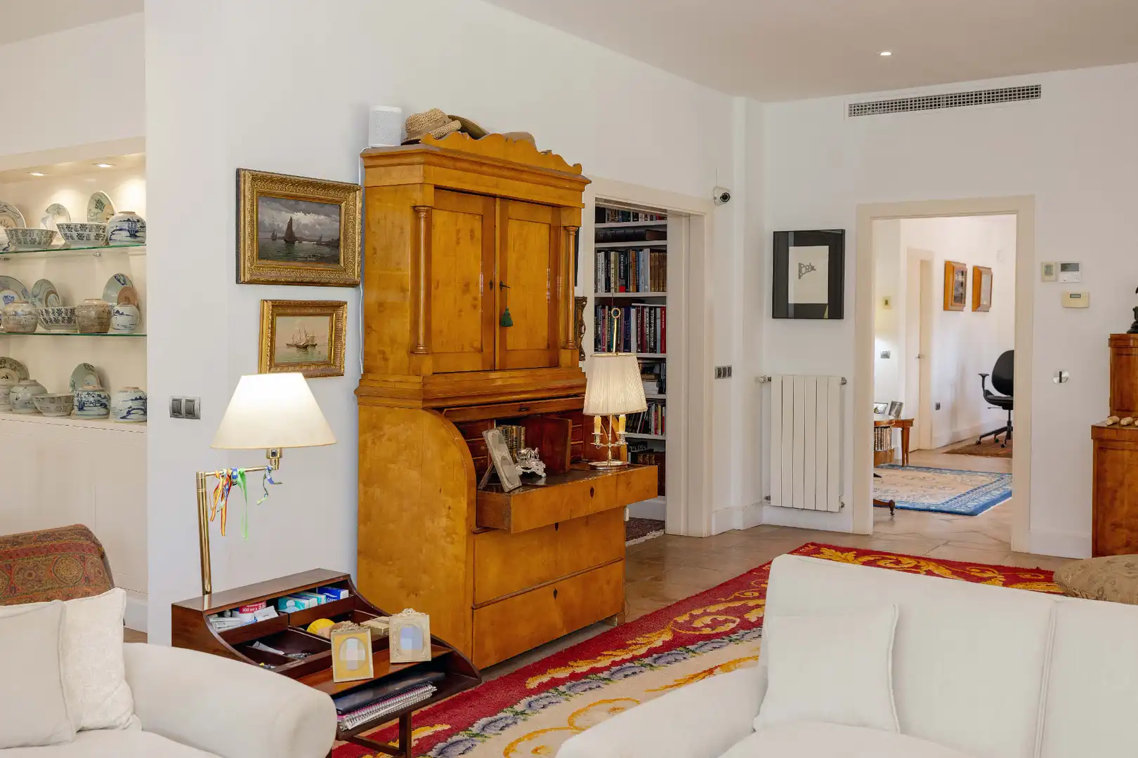 Sala d'estar de Casa o xalet en venda en Málaga amb Aire condicionat, Calefacció i Jardí privat