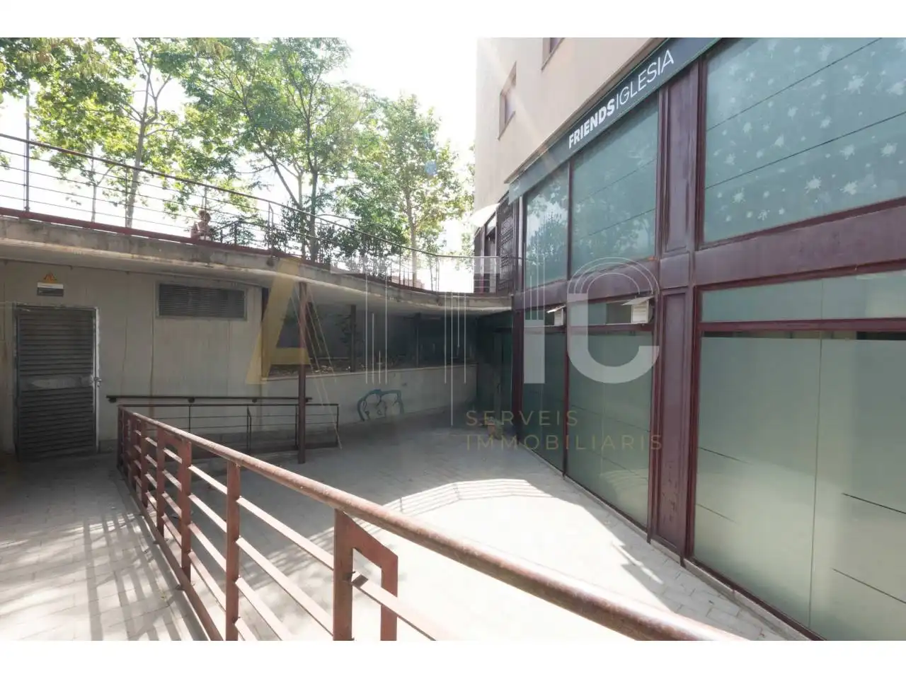 Exterior view of Commercial properties for sale in Sabadell  with Air Conditioner