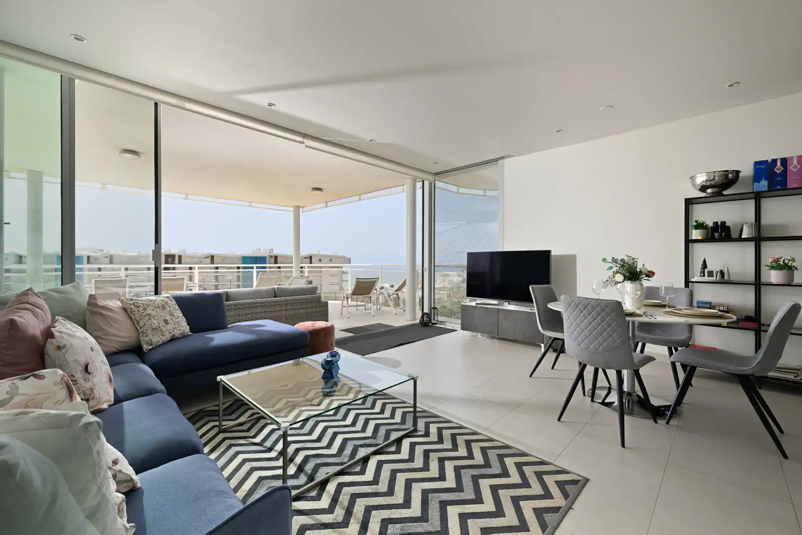 Apartament amb piscina en venda a El Higuerón, imagen 2