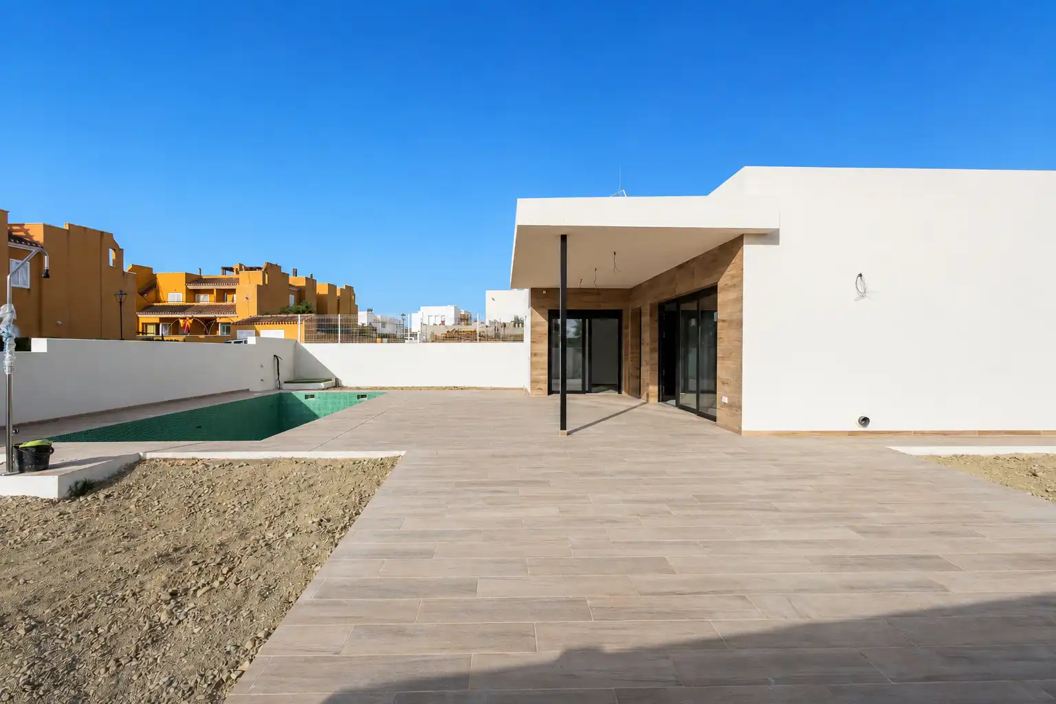 Vista exterior de Casa o xalet en venda en Los Gallardos amb Jardí privat i Piscina