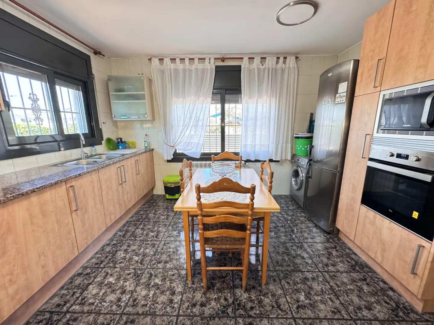 Cocina de Casa o chalet en venta en Llinars del Vallès con Aire acondicionado, Calefacción y Terraza