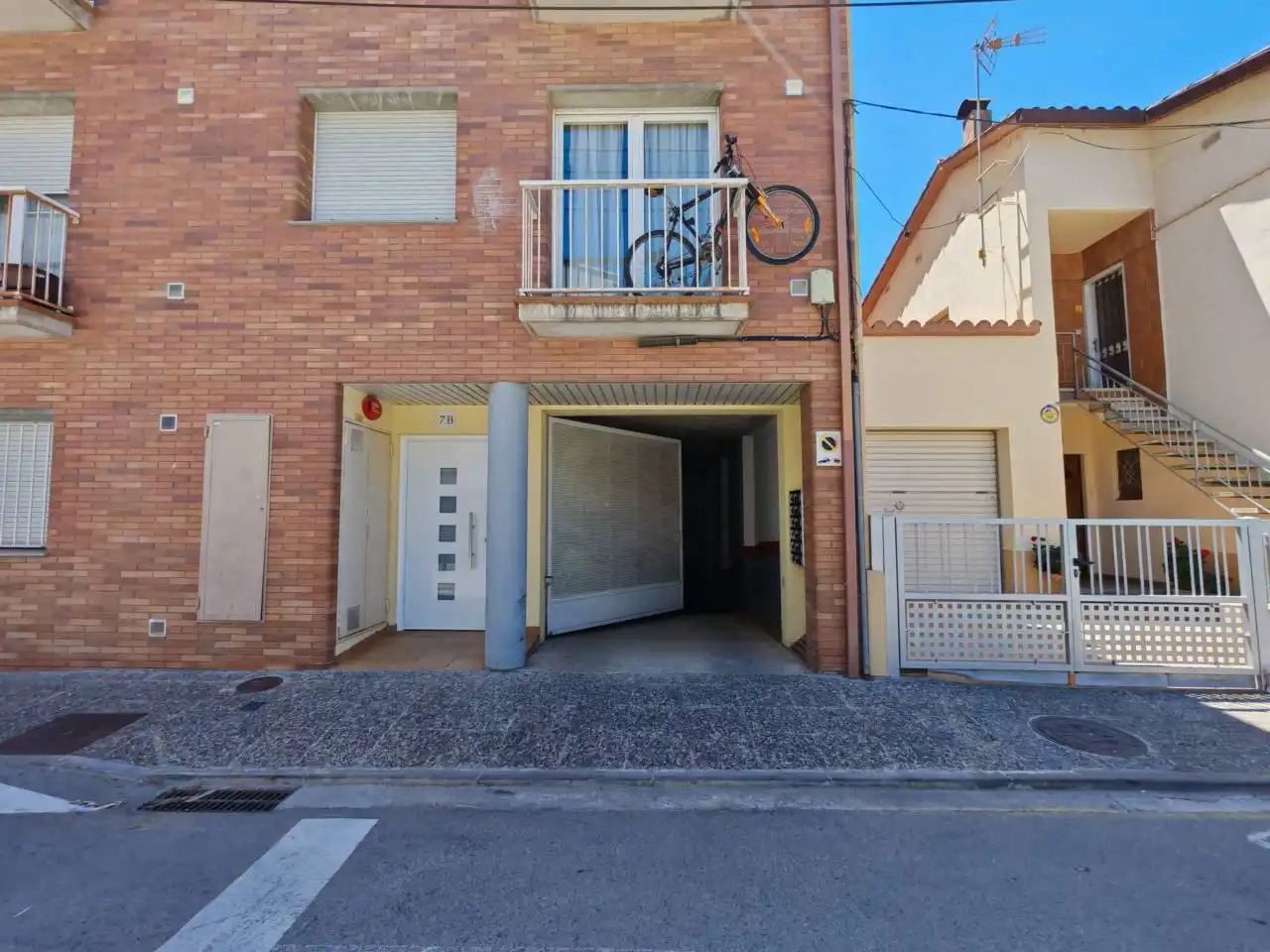 Aparcament de Pis en venda en Sant Julià de Ramis amb Aire condicionat, Calefacció i Balcó