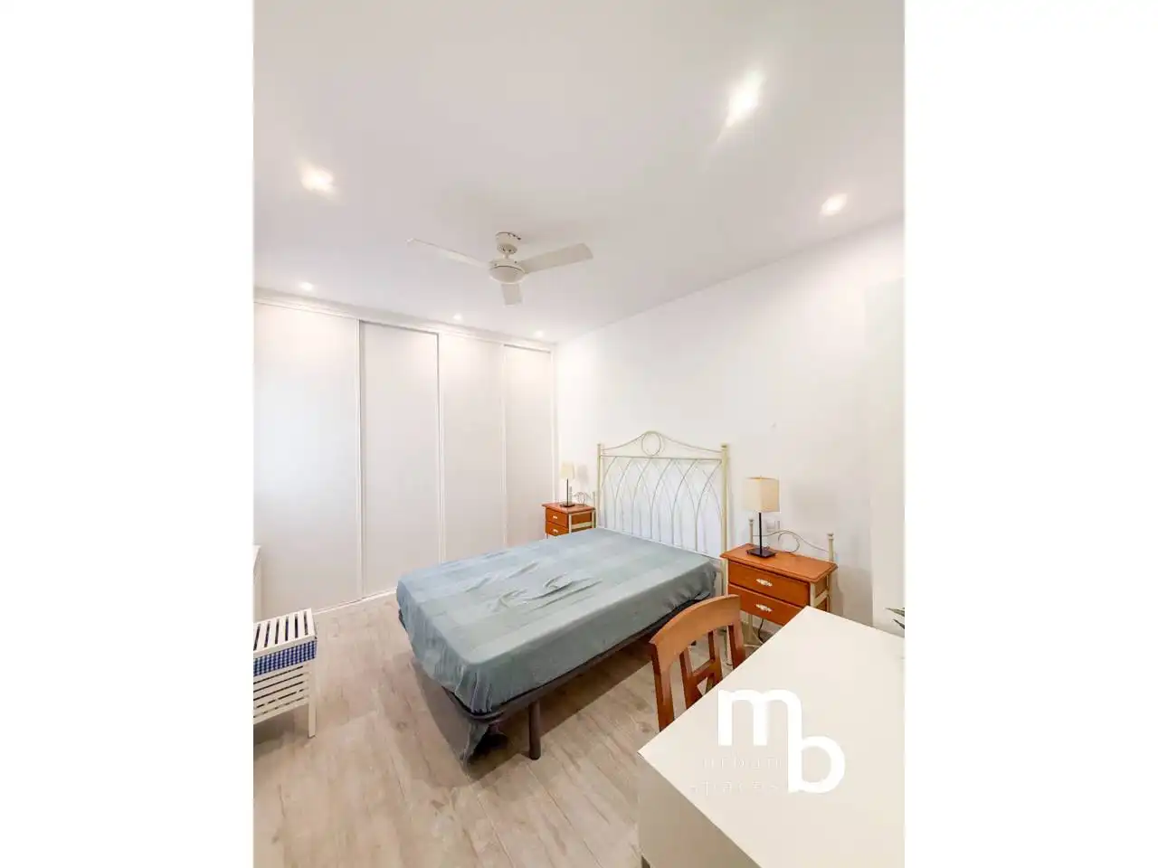 Schlafzimmer von Wohnung zur Miete in Madrid mit Klimaanlage, Heizung und Möbliert