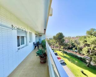 Vista exterior de Apartament en venda en Marbella amb Terrassa i Moblat