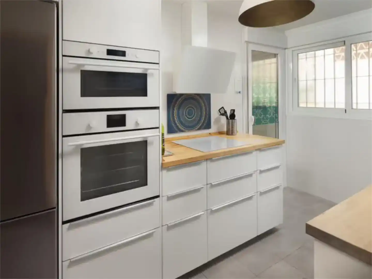 Cocina de Piso de alquiler en Vélez-Málaga con Aire acondicionado, Piscina y Amueblado