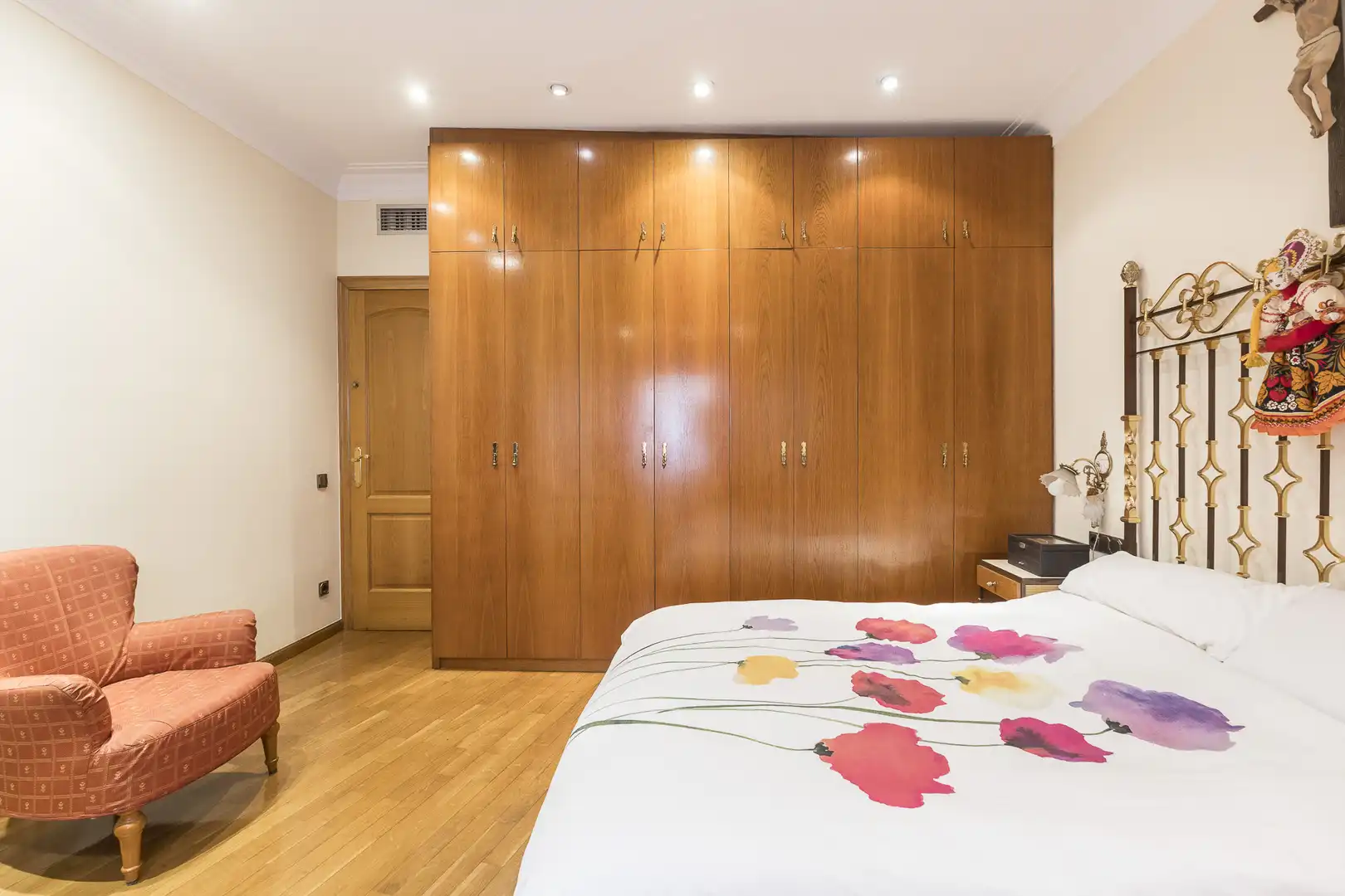 Habitación de Casa adosada en venta en Barcelona con Calefacción