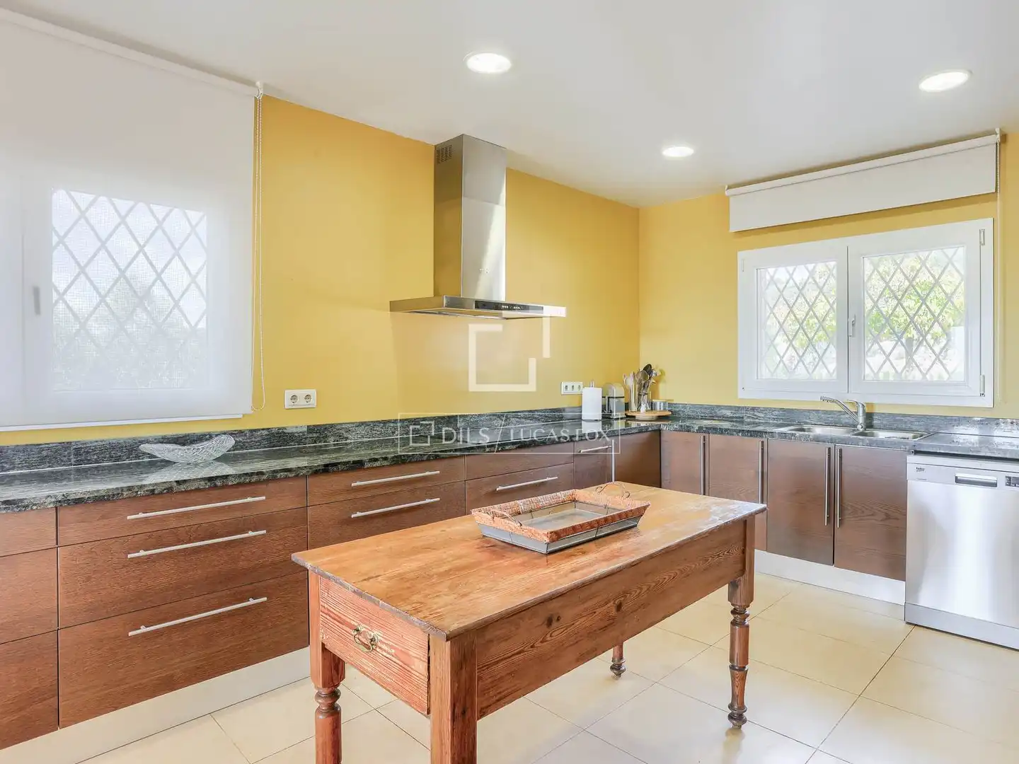 Kitchen of Houses for sale in  Palma de Mallorca  with Air Conditioner, Heating and Private garden
