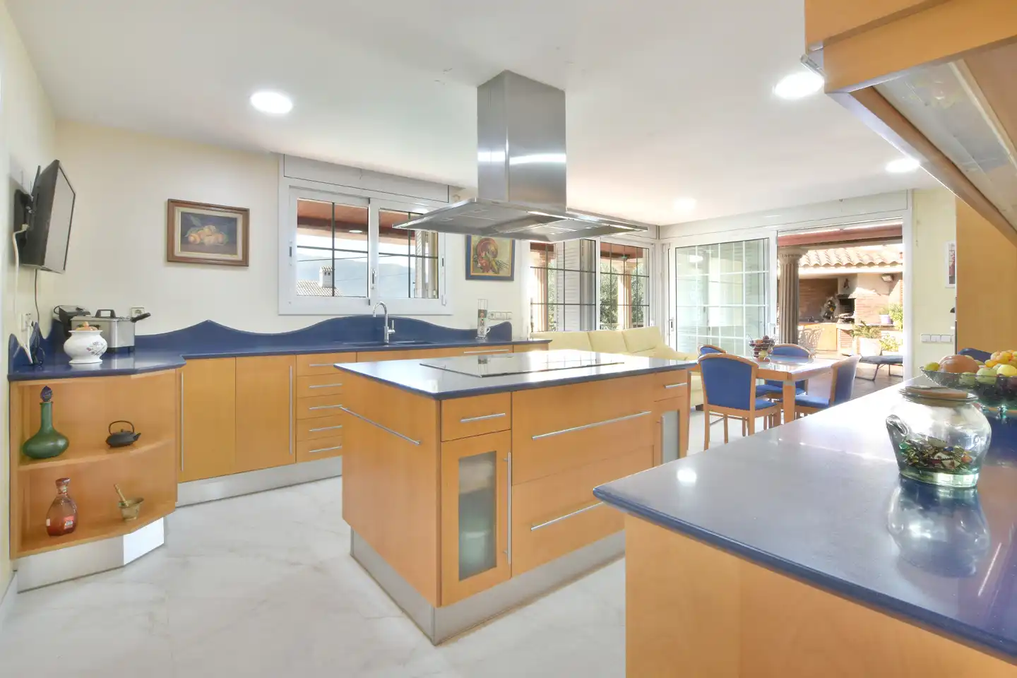 Cocina de Casa o chalet en venta en Sant Fost de Campsentelles con Aire acondicionado, Calefacción y Jardín privado