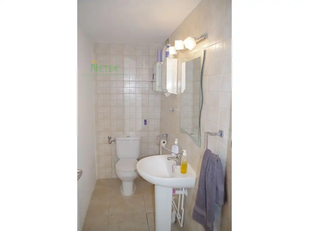 Commercial properties for sale in Calle Sierra Morena, 10, San Andrés - San Antolín