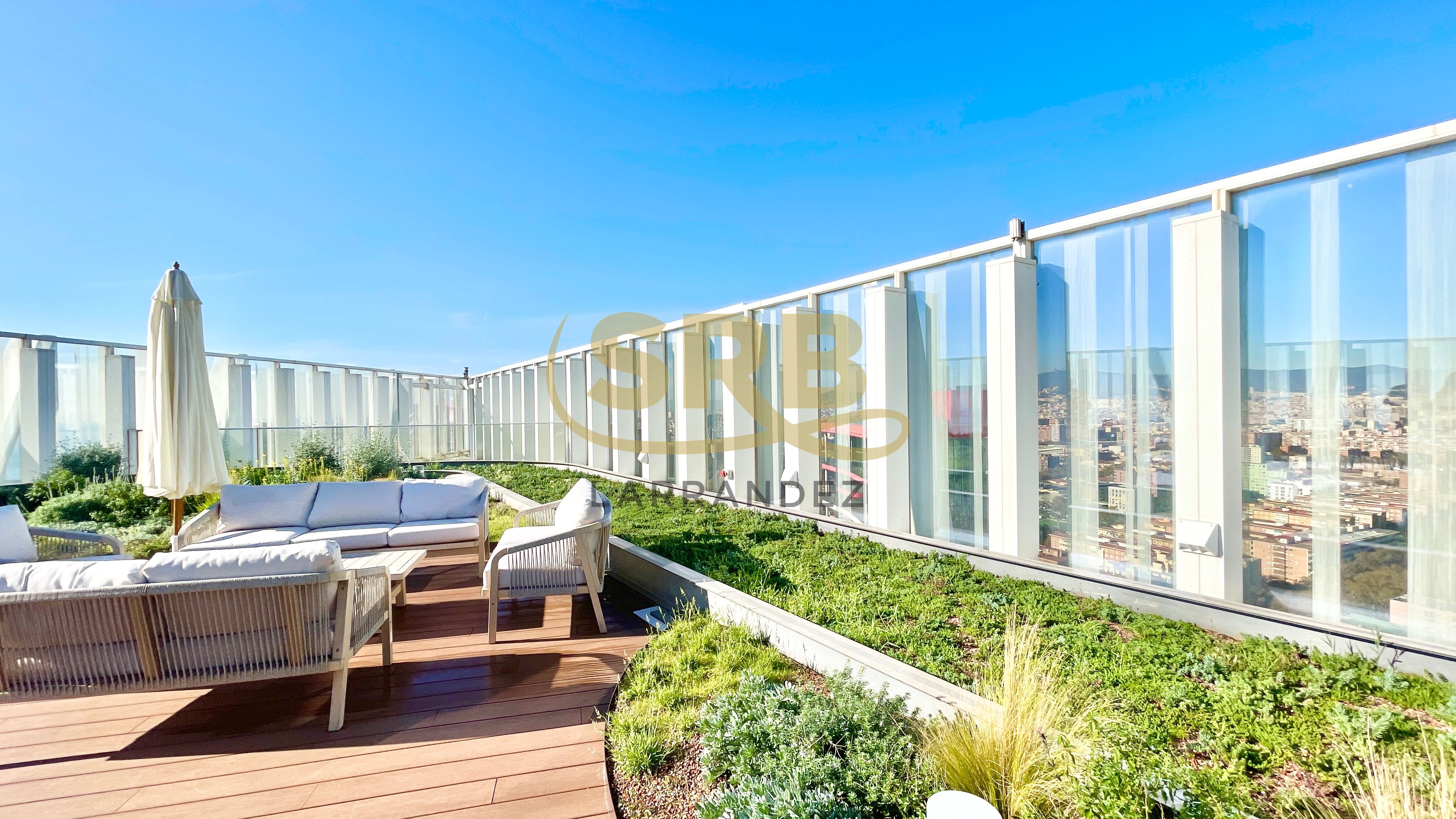 Terrace of Office to rent in  Barcelona Capital  with Air Conditioner and Heating