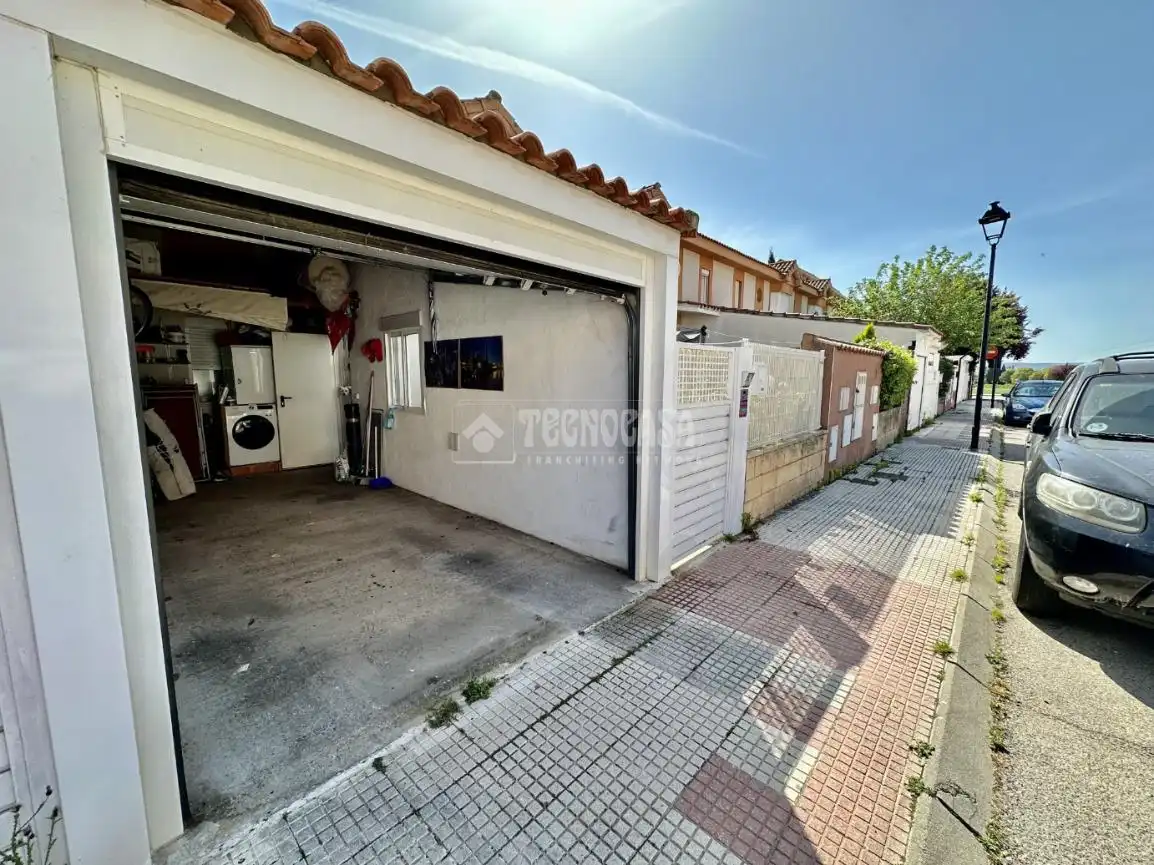 Parking de Casa adosada en venta en Fontanar con Calefacción