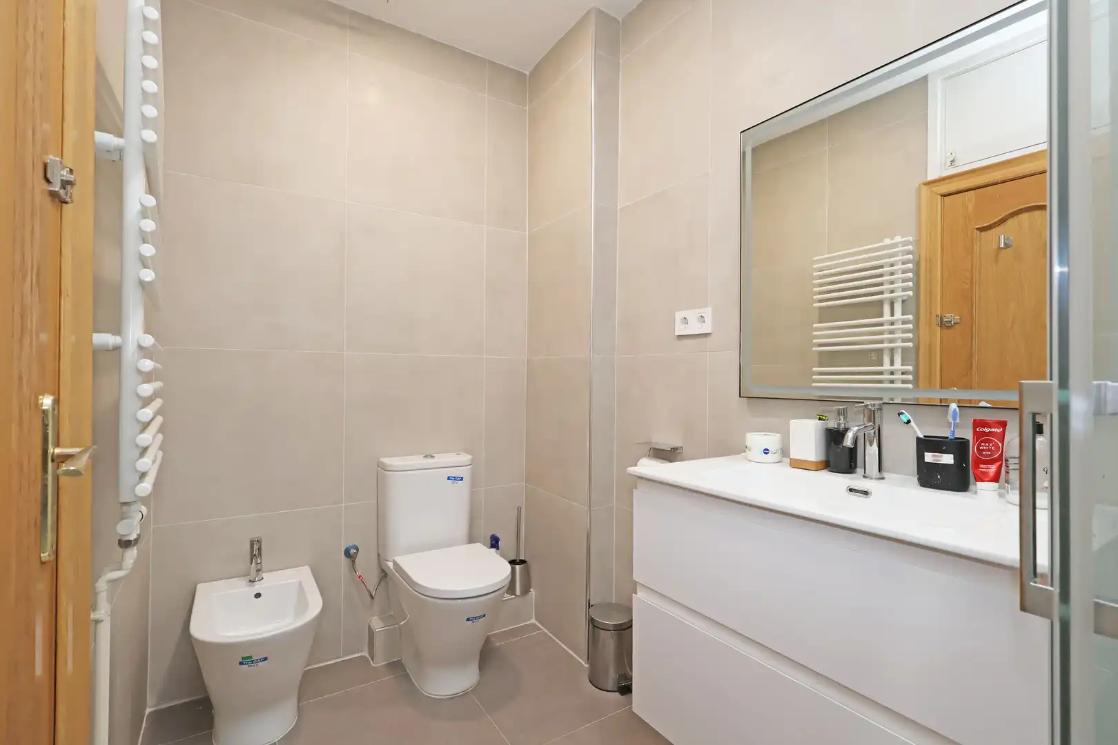 Baño de Piso en venta en Barcelona con Calefacción, Trastero y Balcón
