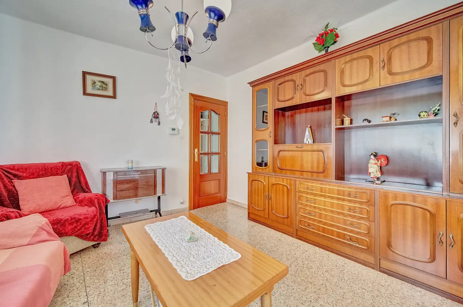Sala d'estar de Pis en venda en Burlada / Burlata amb Calefacció, Moblat i Balcó