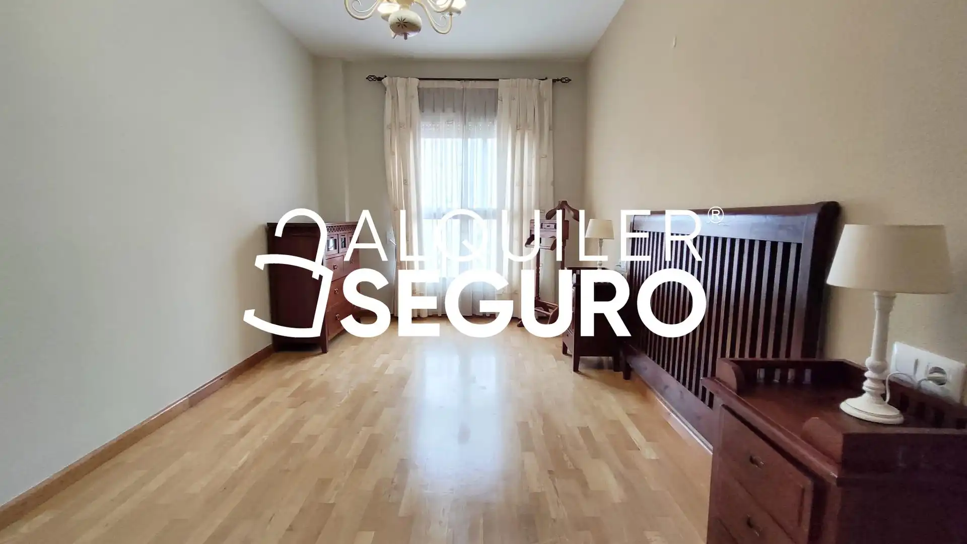 Habitación de Piso de alquiler en Valencia con Aire acondicionado y Calefacción