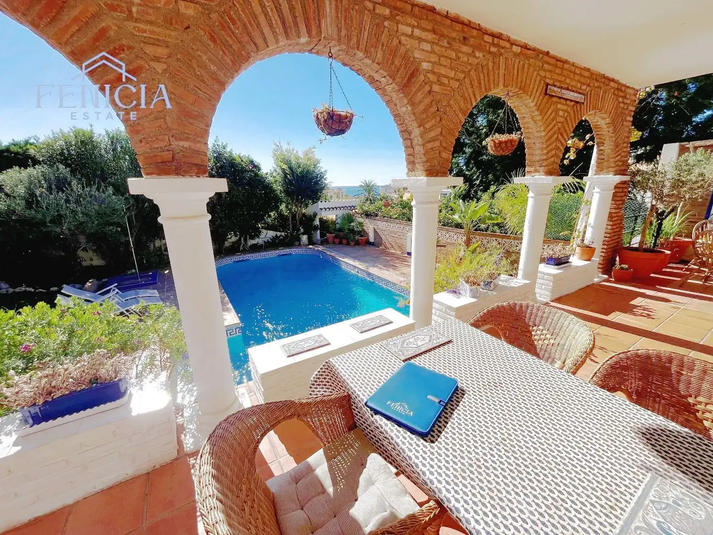 Casa amb piscina en venda a Cotobro