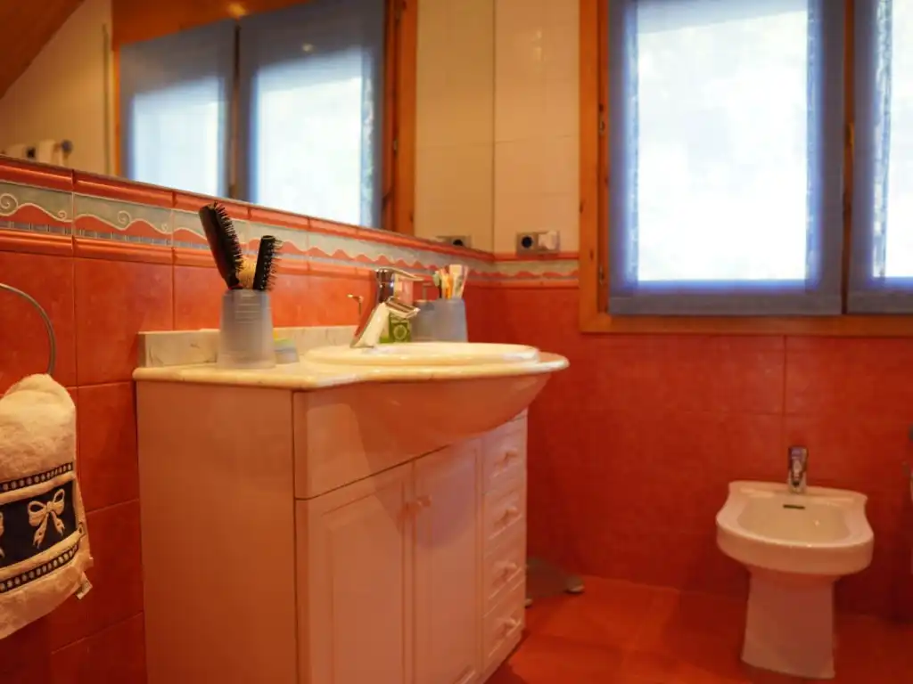 Bathroom of Houses for sale in Bielsa, Huesca