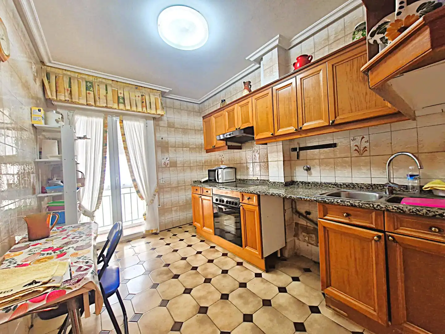 Cocina de Piso en venta en Arnedo con Calefacción, Amueblado y Balcón