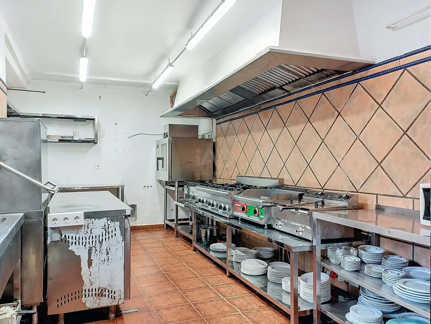 Kitchen of Buildings for sale in Vélez-Málaga