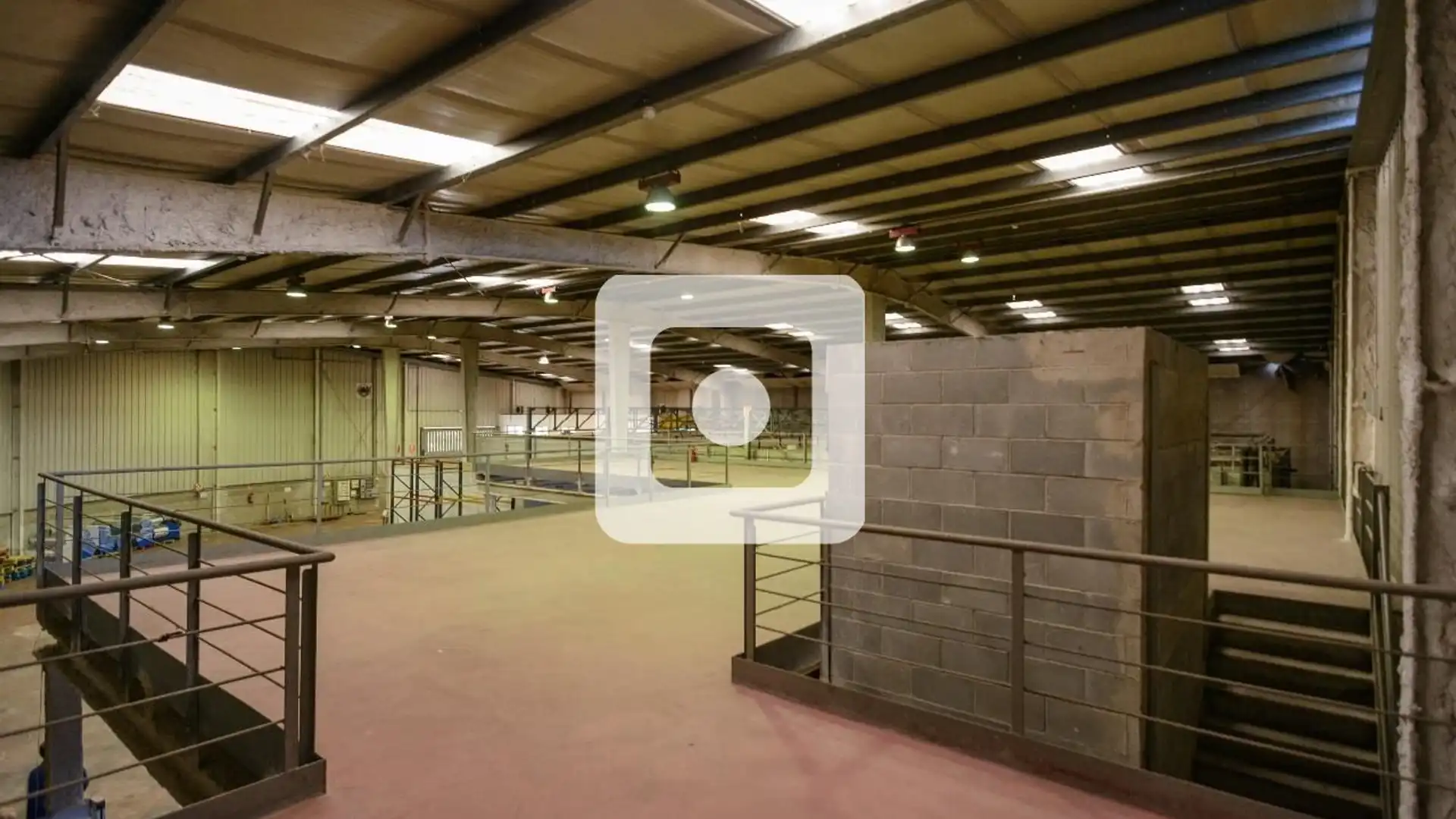 Nave industrial en venta en Girona Capital