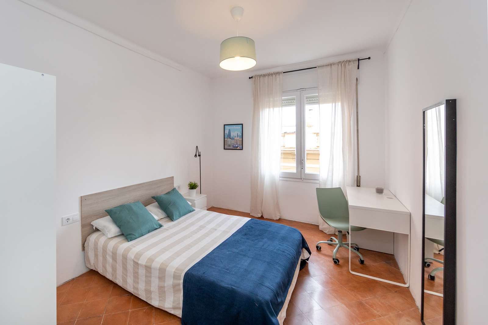 Bedroom of Flat to share in  Barcelona Capital  with Air Conditioner and Terrace