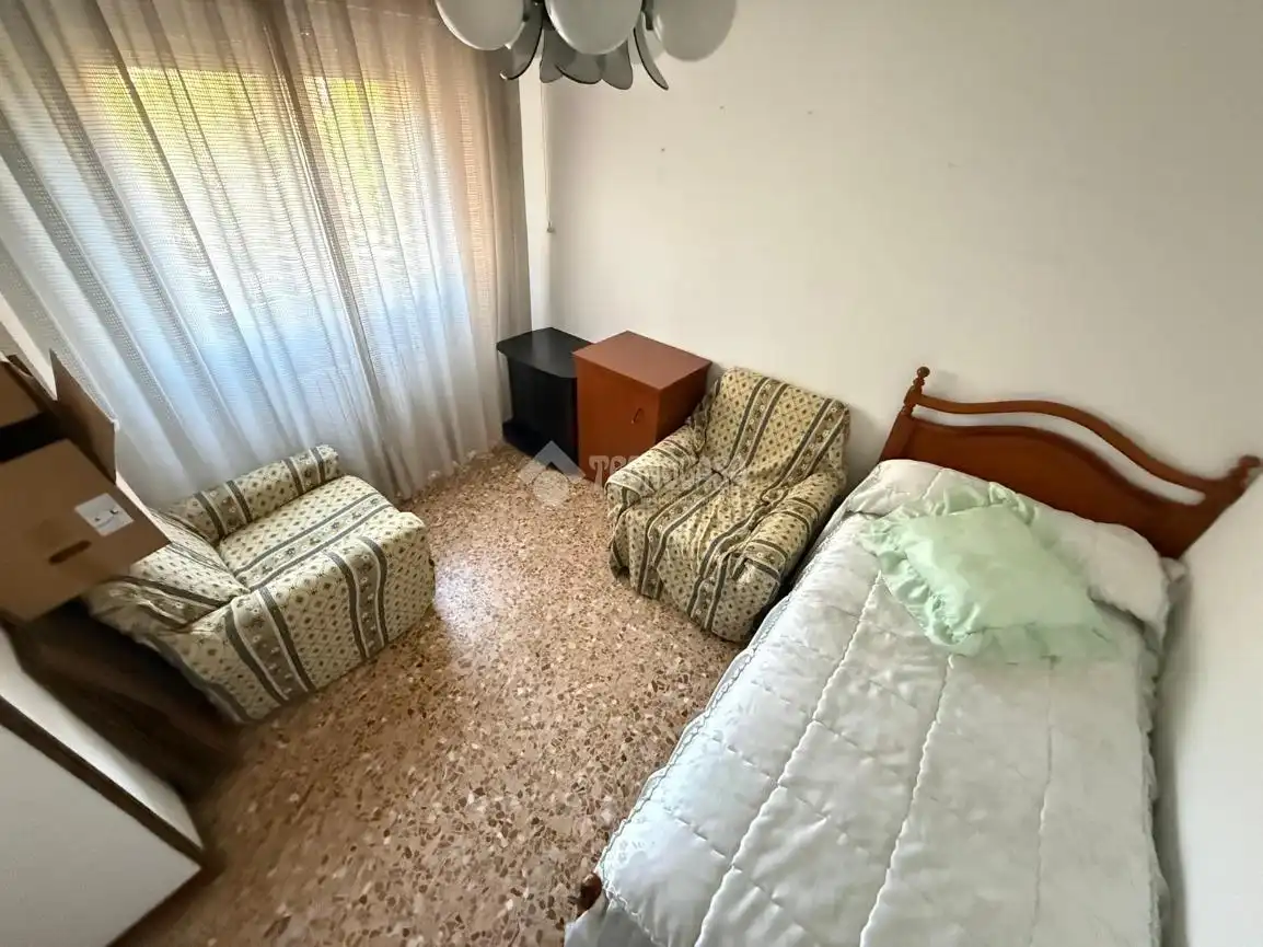 Habitación de Piso en venta en Zaragoza con Calefacción y Balcón