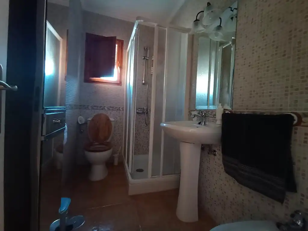 Badezimmer von Country house zum Verkauf in Casabermeja mit Privatgarten, Schwimmbad und Möbliert