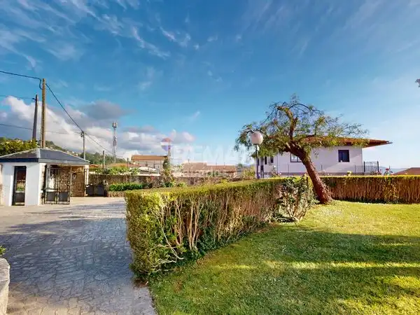 Jardín de Casa o chalet en venta en Vigo  con Calefacción, Jardín privado y Parquet