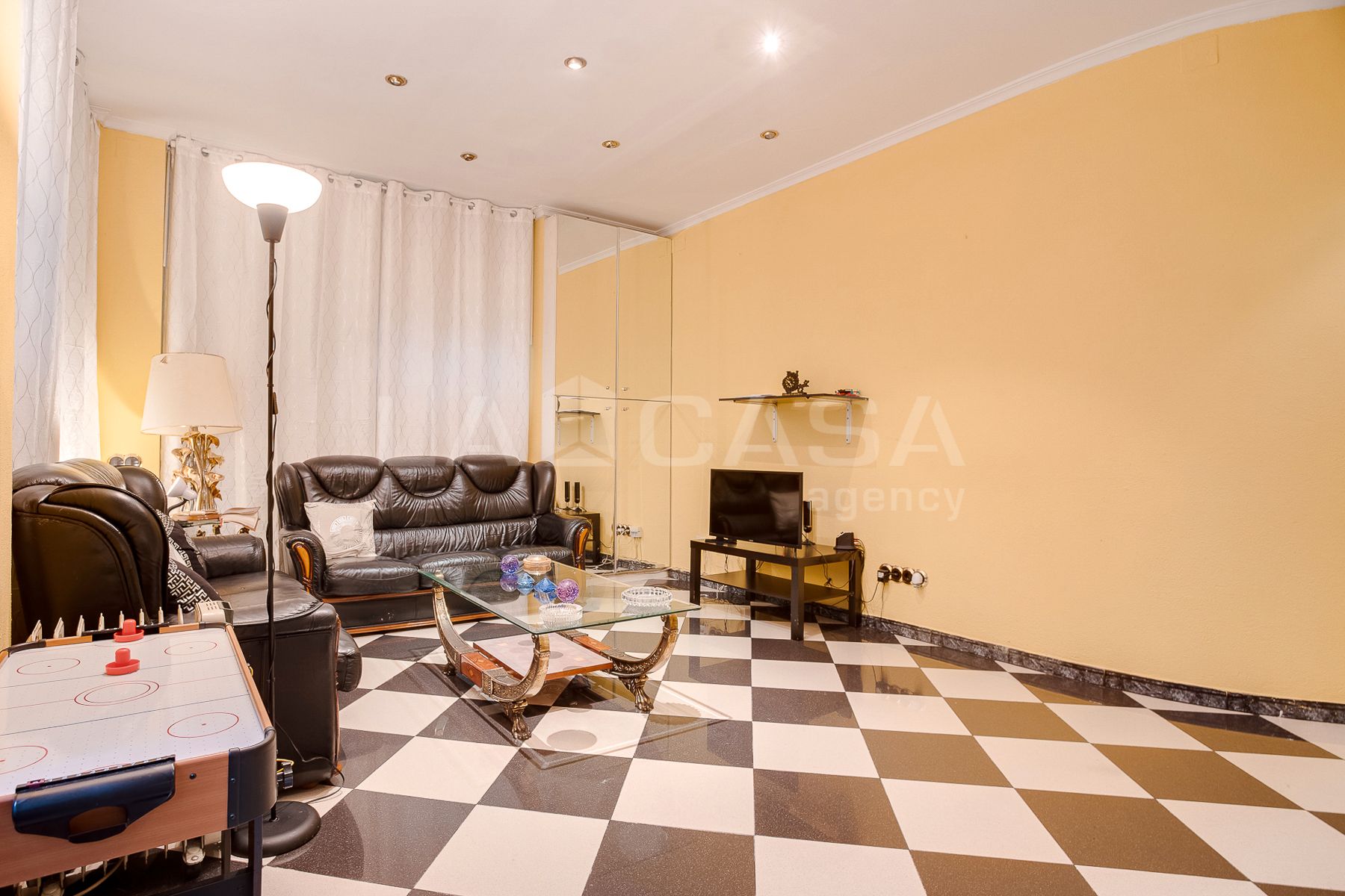 Sala d'estar de Planta baixa en venda en  Barcelona Capital