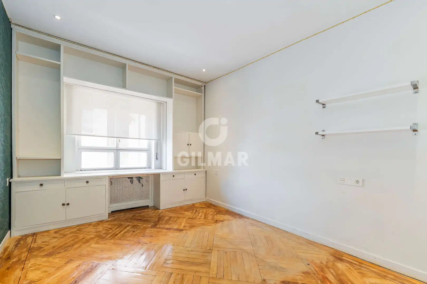 Bedroom of Flat for sale in Madrid  with Heating and Storage room